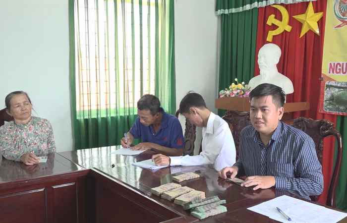 Lễ phát vay Quỹ Hỗ trợ nông dân nguồn vốn Trung ương Hội
